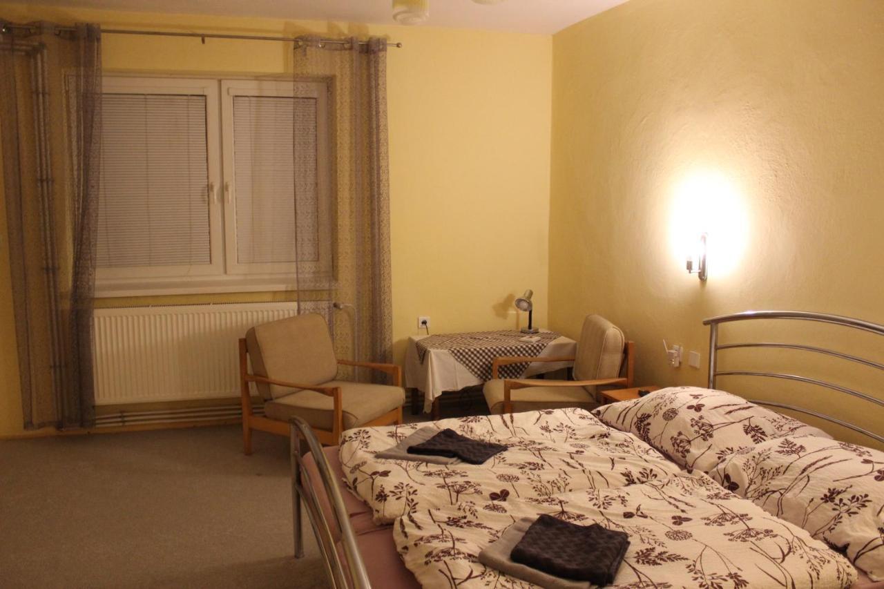 Begonia-Dom S Jednou Spalnou Bešeňová Extérieur photo
